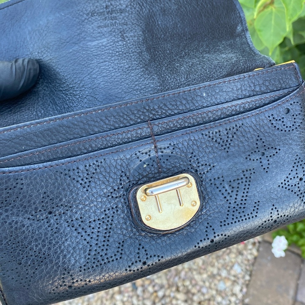 Louis Vuitton Mahina Portefeuille Iris Long Wallet Black